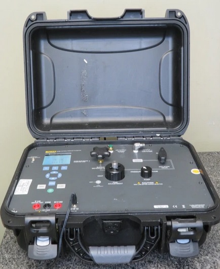 Fluke 3130 Portable Pneumatic Pressure Calibrator Kit