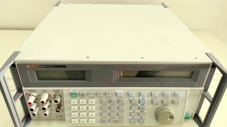 Used Fluke 5520A Multi Function Calibrator Unit